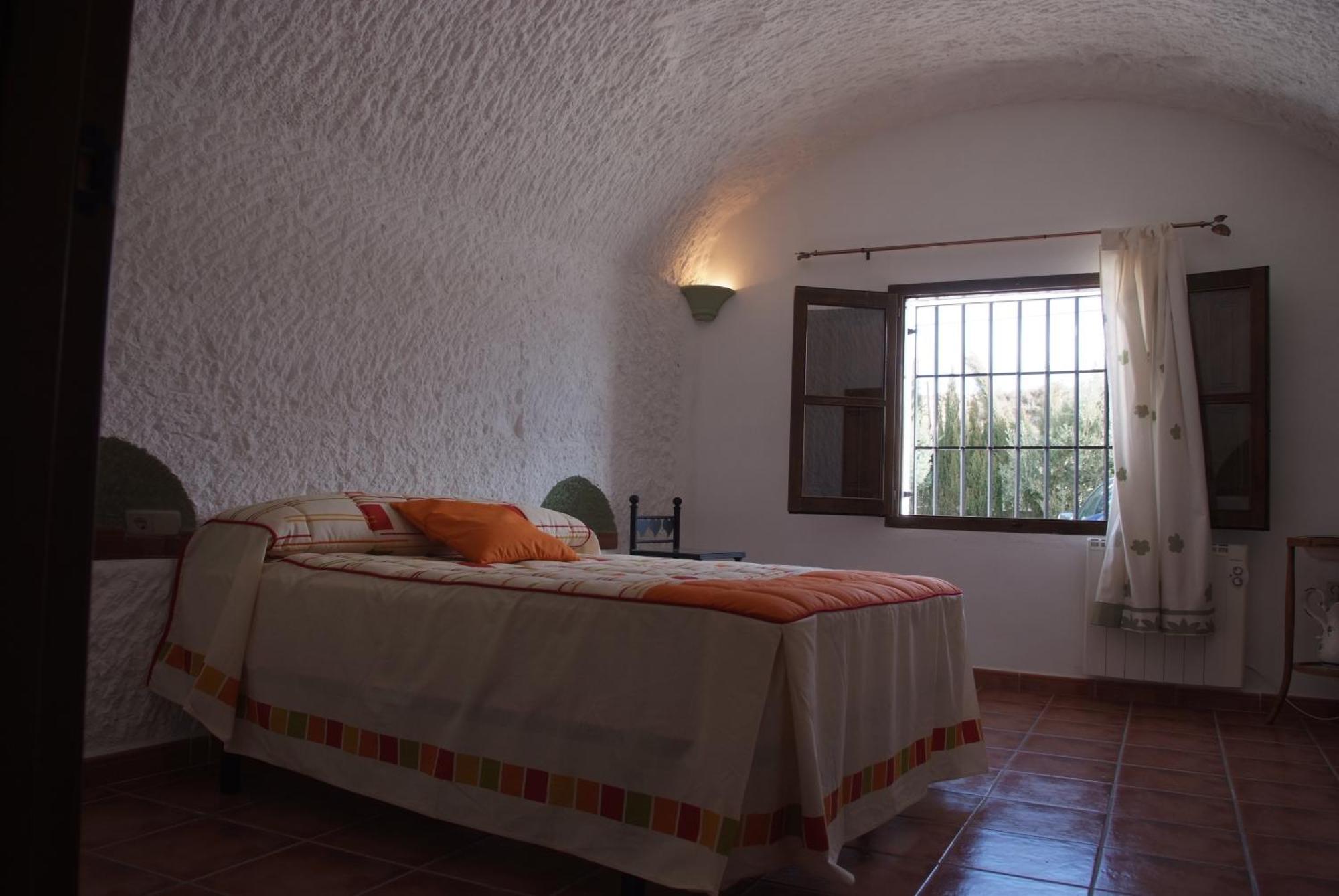 Cuevas La Chumbera Guest House Benalua de Guadix Exterior photo