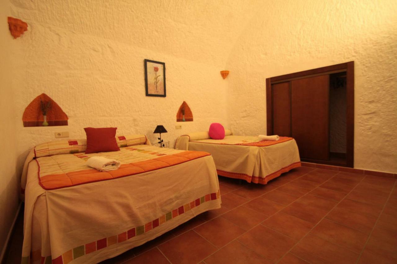 Cuevas La Chumbera Guest House Benalua de Guadix Exterior photo